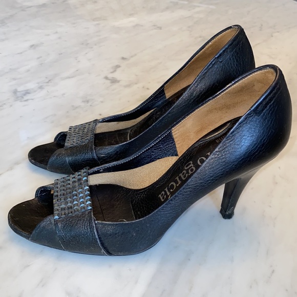 ♥️PEDRO GARCIA| Black Crystal Peep-Tpe pump- sz 37.5 - Picture 2 of 6